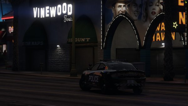 Vinewood PD Charger