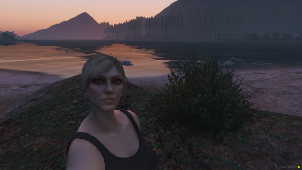 LIV HOPE SELFIE SUNSET 2.png